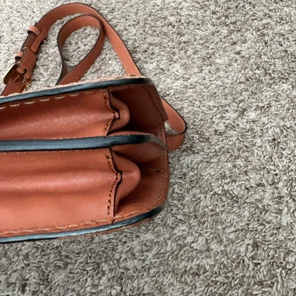 Chloe Louise - Picture 7 of 8